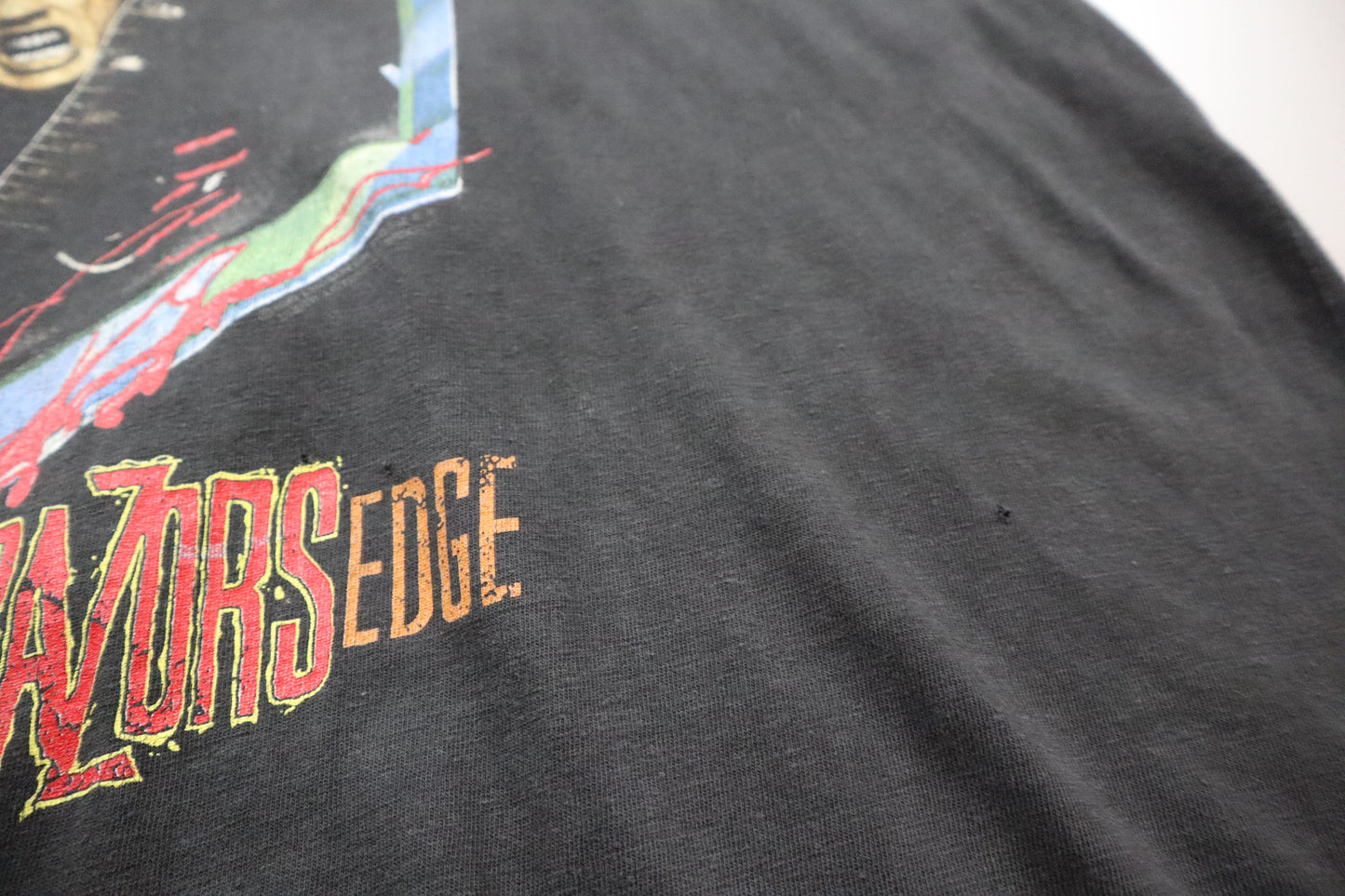 1990 AC/DC “The Razor’s Edge” T-Shirt – L