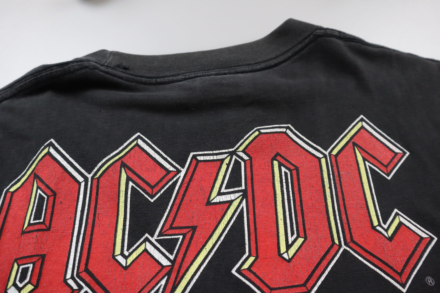 1990 AC/DC “The Razor’s Edge” T-Shirt – L
