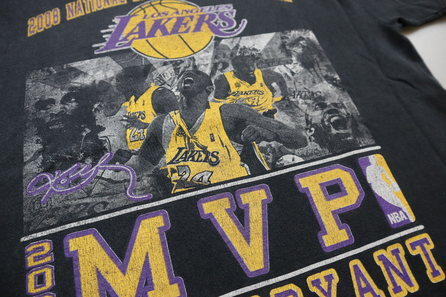 2008 Kobe Bryant “MVP” T-Shirt – L