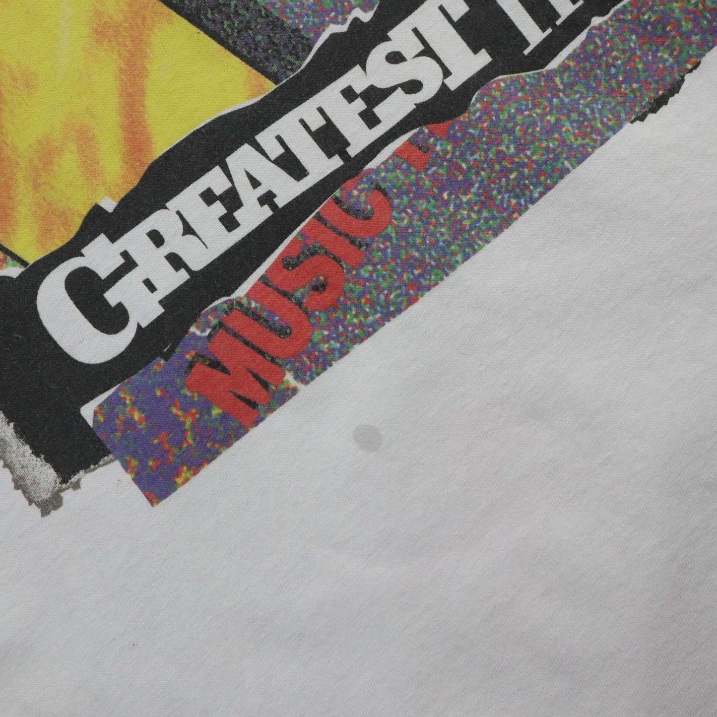 เสื้อยืด 90s MTV “Greatest Hits” (XL)